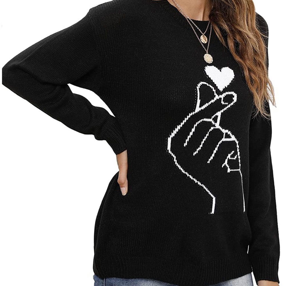 🤍  Valentine’s Cute knitted sweater
